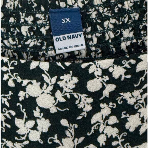 Old Navy Sleeveless Floral Dress - Picture 4 of 8